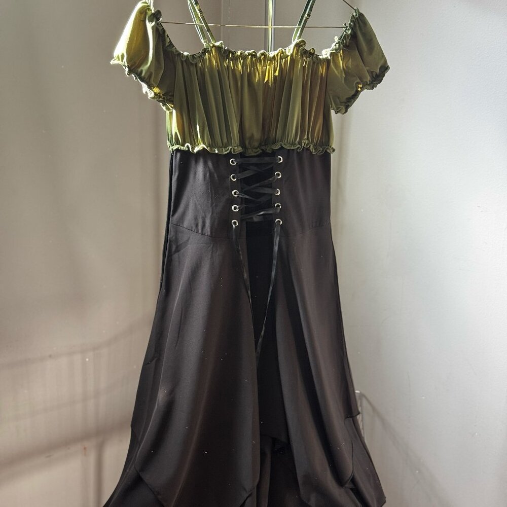 Green bodice black skirt with black ribbon corset